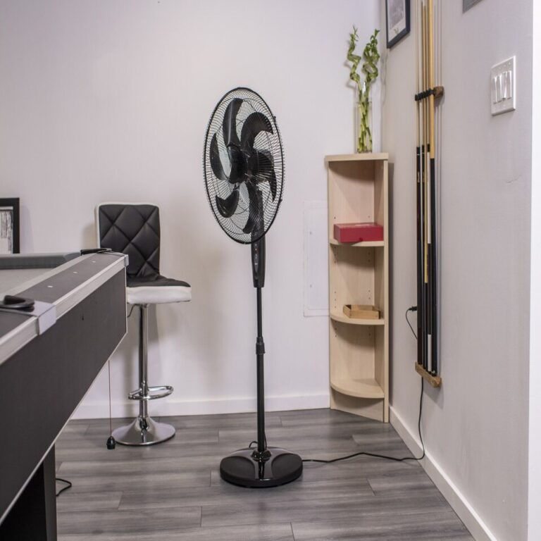 Ventilador de pedestal Smart WiFi em preto - Image 5